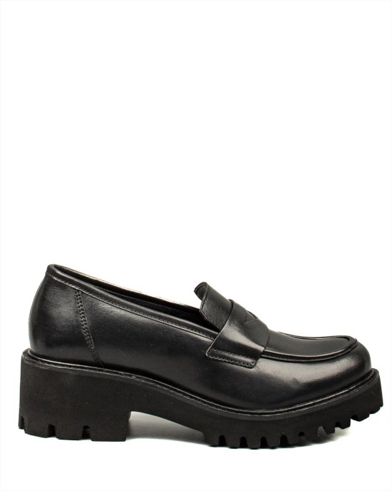 Γυναικεία δερμάτινα Loafers. Γυναικεία δερμάτινα Loafers.