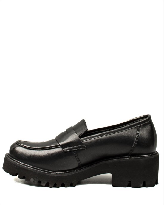 Γυναικεία δερμάτινα Loafers. Γυναικεία δερμάτινα Loafers.